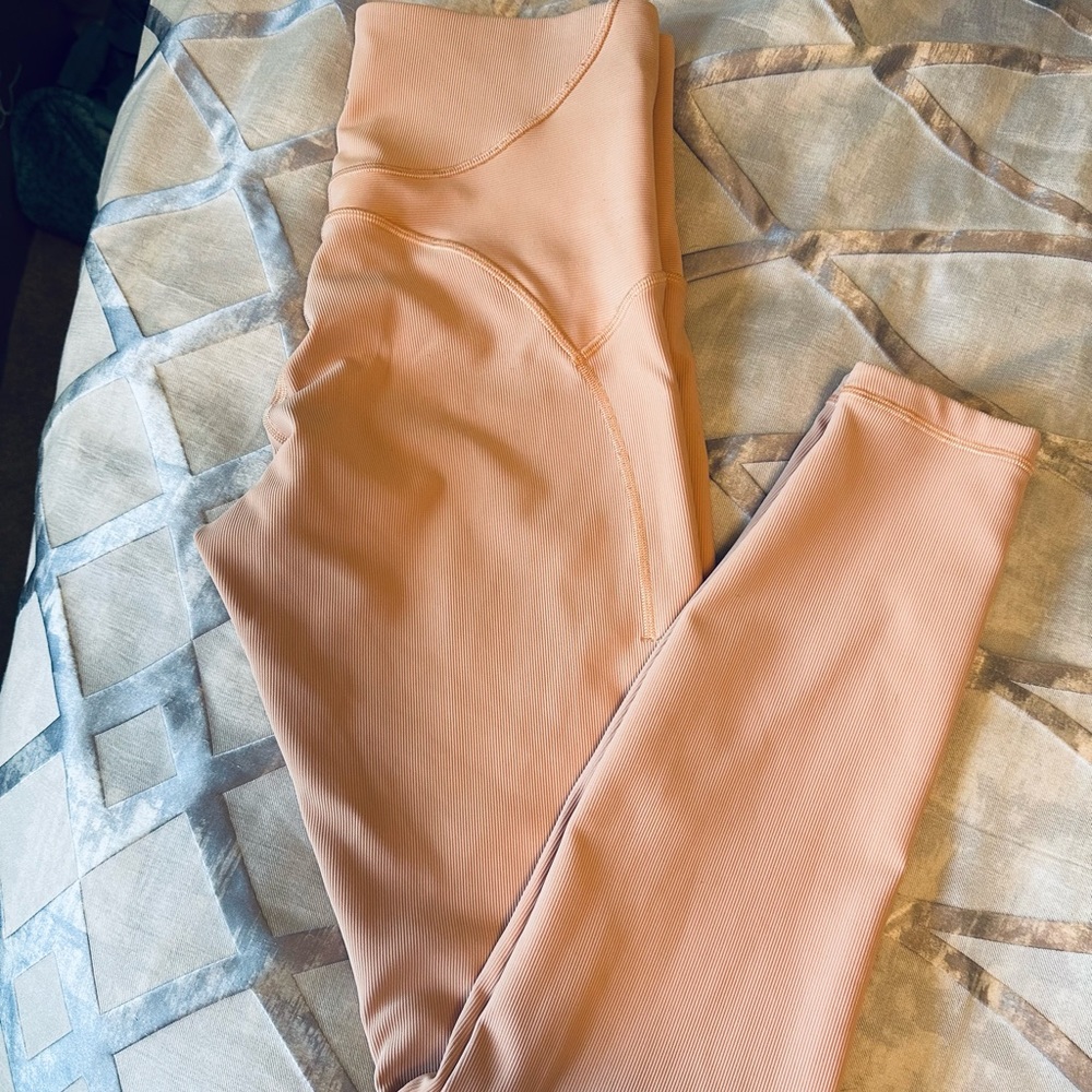 |LuLuLemon| 🍑 Ribbed Leggings